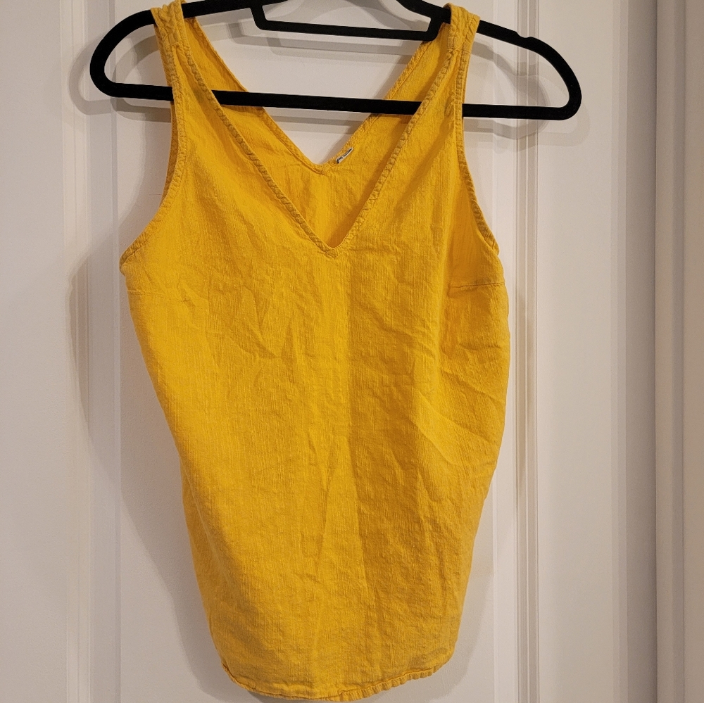 Sleeveless top